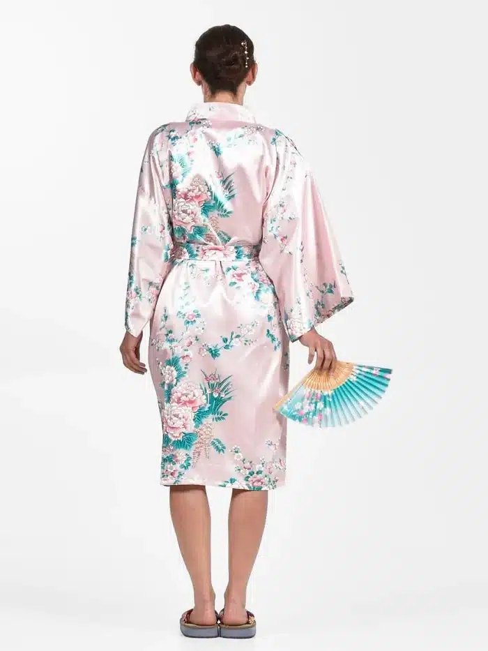 kimono japonais court femme rose dos