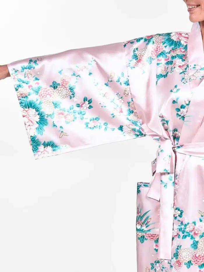 kimono japonais court femme rose manche