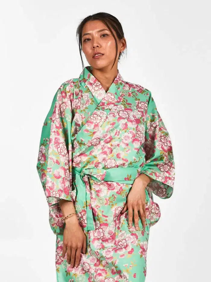 kimono japonais femme long vert sakura focus
