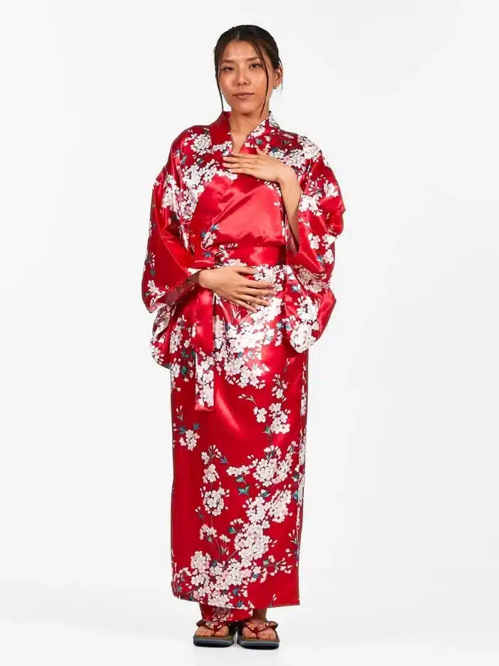 Kimono Japonais Femme rouge fleurs sakura face