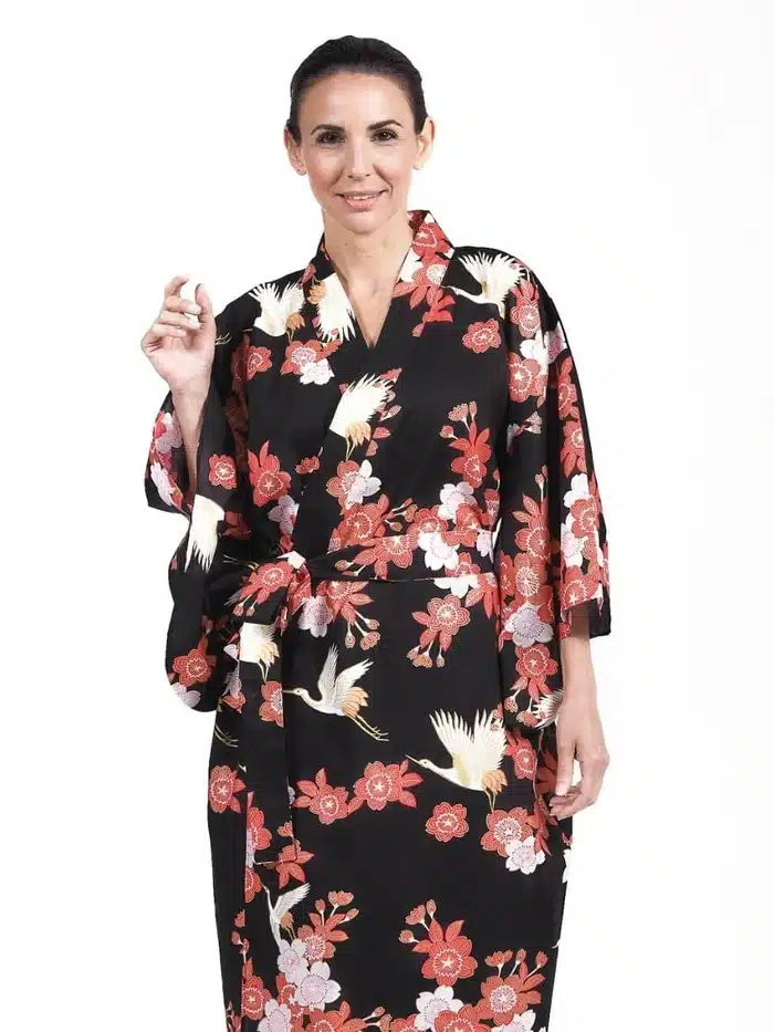 kimono japonais long femme noir focus